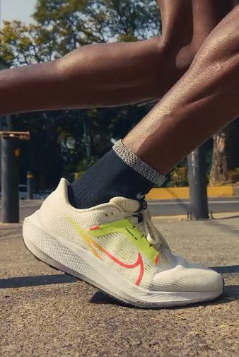 NIKE RUNNER